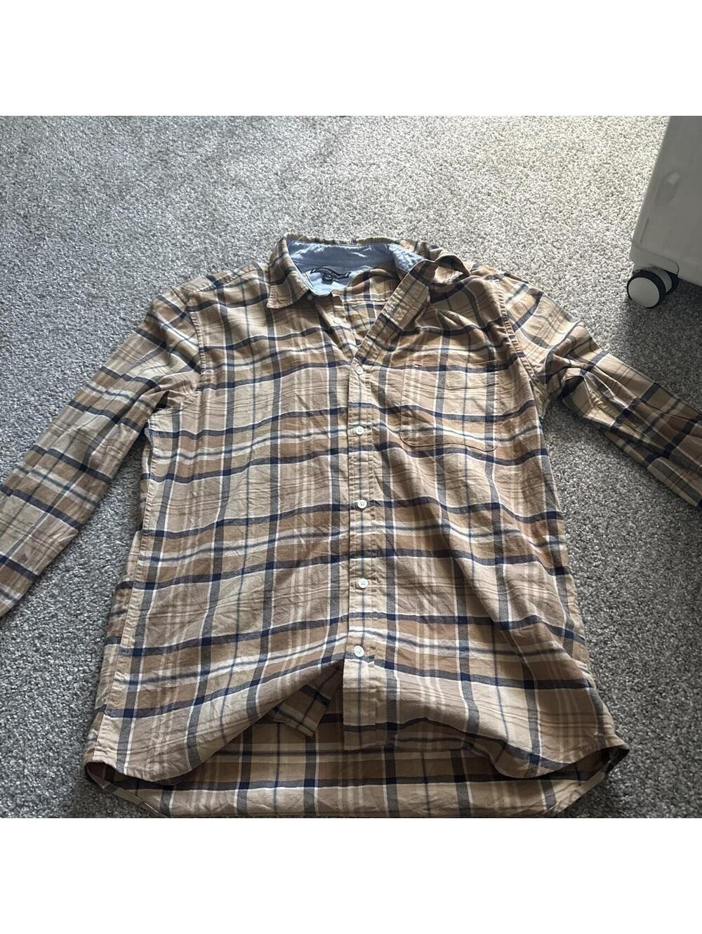 Tommy Hilfiger Men's Brown and Tan Shirt